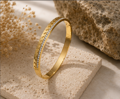 Gold-Plated Stainless-Steel Anti Tarnish Heart Themed Bracelet