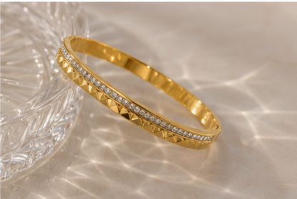 Gold-Plated Stainless-Steel Anti Tarnish Heart Themed Bracelet